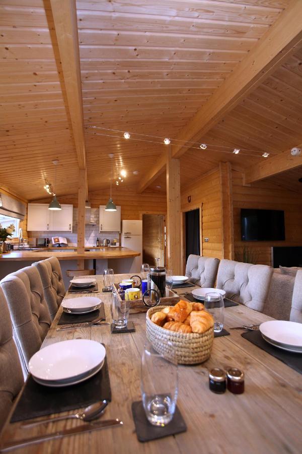 Cambridgeshire Lakes - Luxury Lodges In A Stunning Lake Location Gamlingay Exterior foto